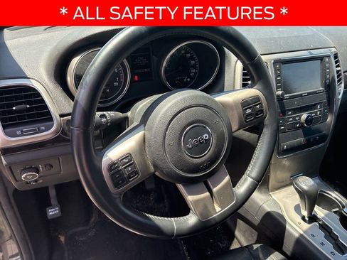 Used 2013 Jeep Grand Cherokee Laredo AWD/4WD image 10