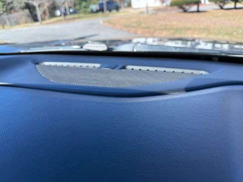 Used 2020 GMC Acadia SLT w/ Driver Alert Package II image 41