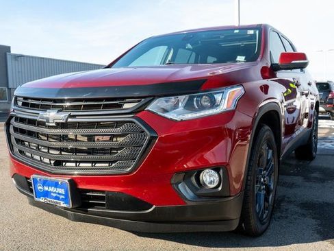 Used 2021 Chevrolet Traverse RS image 2