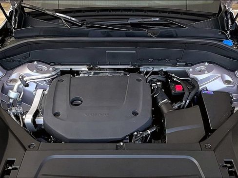 New 2026 Volvo XC90 B6 Plus w/ Protection Package Premier AWD/4WD image 21
