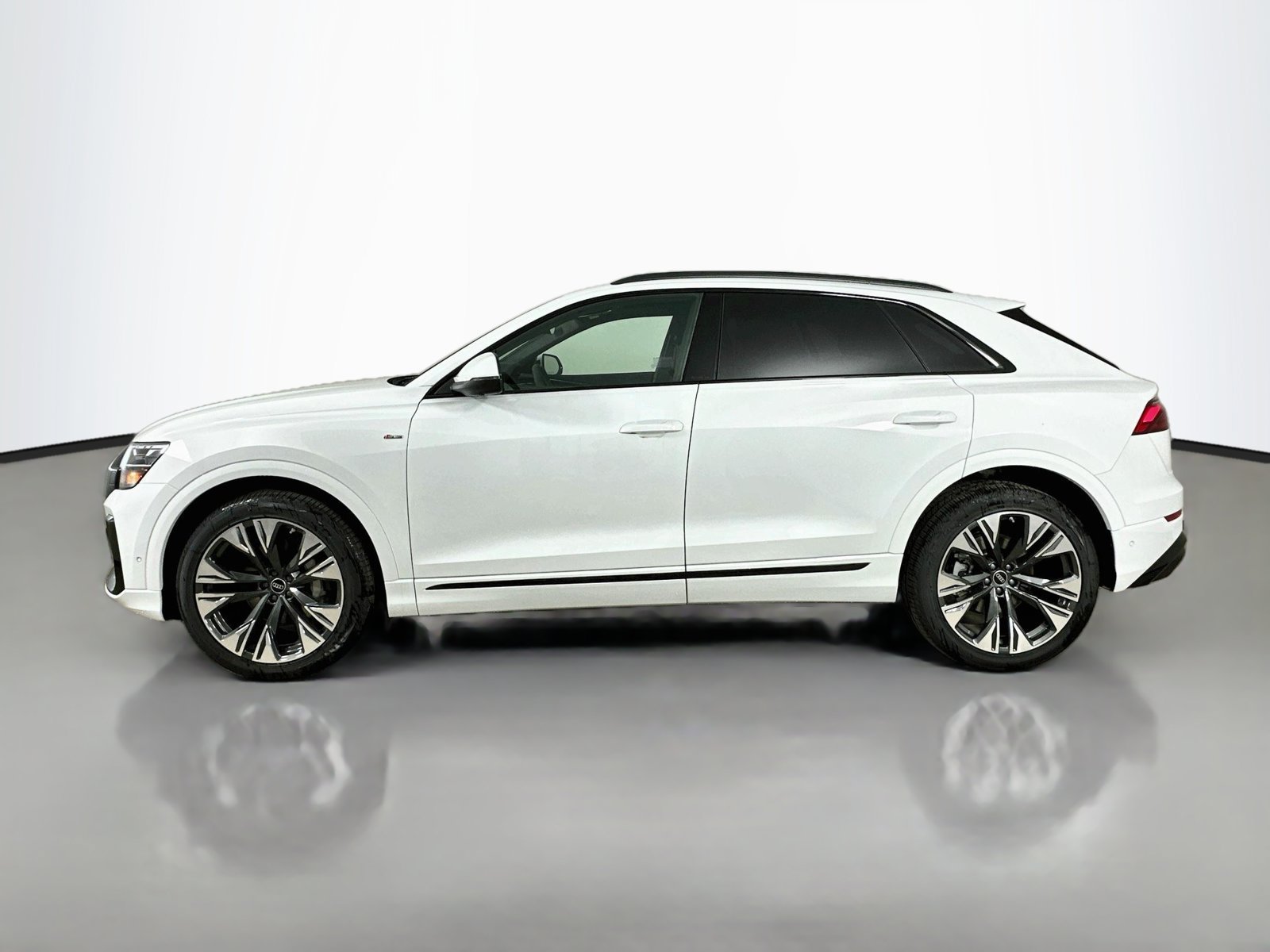 New 2027 Audi Q8 Premium Plus AWD/4WD image 8