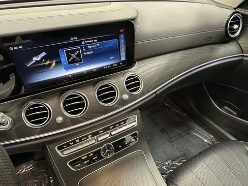 Used 2018 Mercedes-Benz E 300 image 33