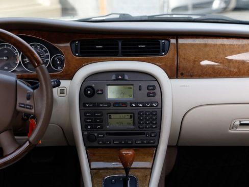 Used 2005 Jaguar X-TYPE 3.0 image 34