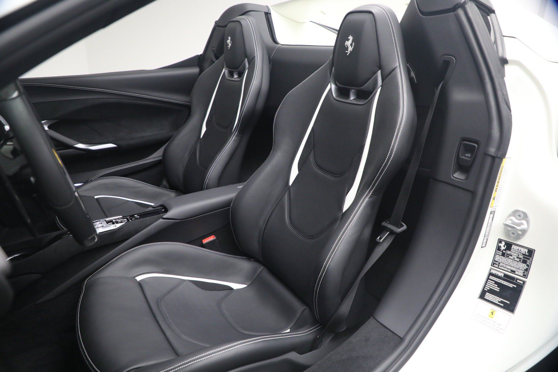 Used 2025 Ferrari 296 GTS RWD image 14