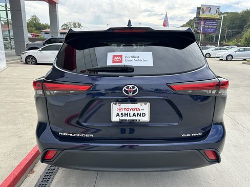 Certified 2021 Toyota Highlander XLE image 5