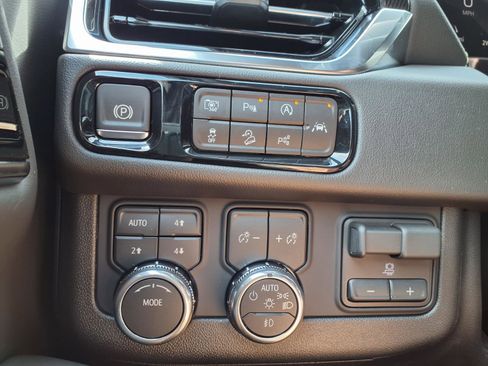 New 2026 GMC Yukon Elevation w/ Elevation Premium Package image 12