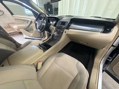 Used 2015 Ford Taurus SEL FWD image 38