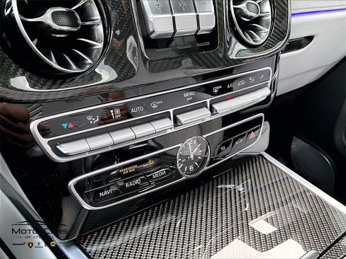 Used 2021 Mercedes-Benz G 63 AMG 4MATIC w/ G Manufaktur Interior Package image 29