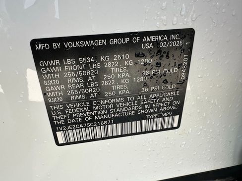 Used 2025 Volkswagen Atlas Cross Sport SE FWD image 14