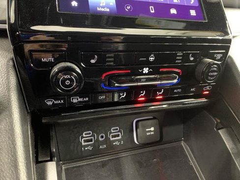 Certified 2024 Jeep Grand Cherokee Altitude AWD/4WD image 36