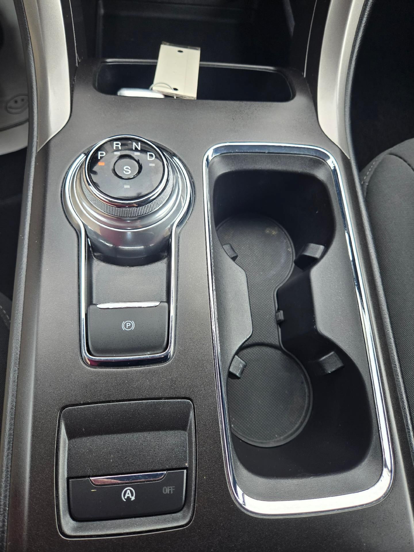 Used 2018 Ford Fusion SE FWD image 16