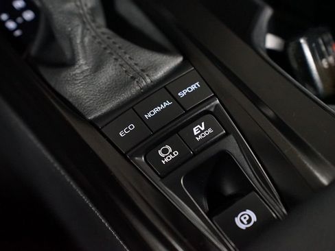Used 2025 Toyota Camry LE FWD image 22