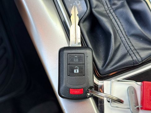 Used 2022 Mitsubishi Eclipse Cross LE AWD/4WD image 35