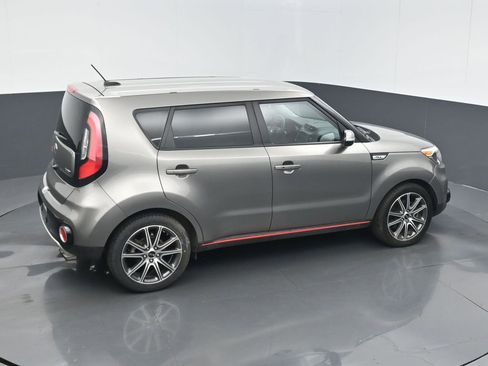 Used 2019 Kia Soul ! FWD image 24