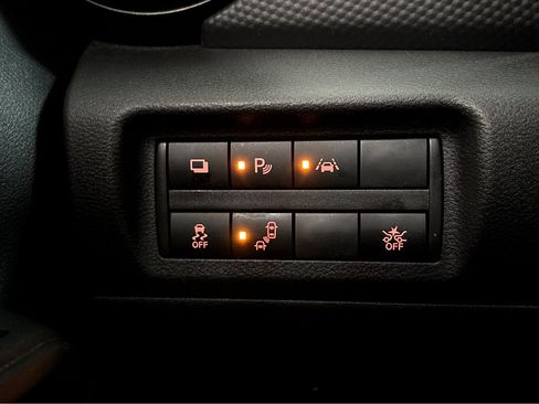 Used 2021 Nissan Kicks S image 13