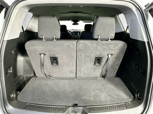 Used 2022 GMC Acadia AT4 image 28