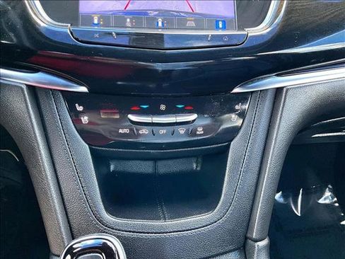 Used 2022 Cadillac XT6 Premium Luxury w/ Technology Package image 24