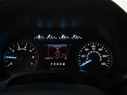 Used 2019 Ford F150 XLT w/ Equipment Group 302A Luxury AWD/4WD image 19
