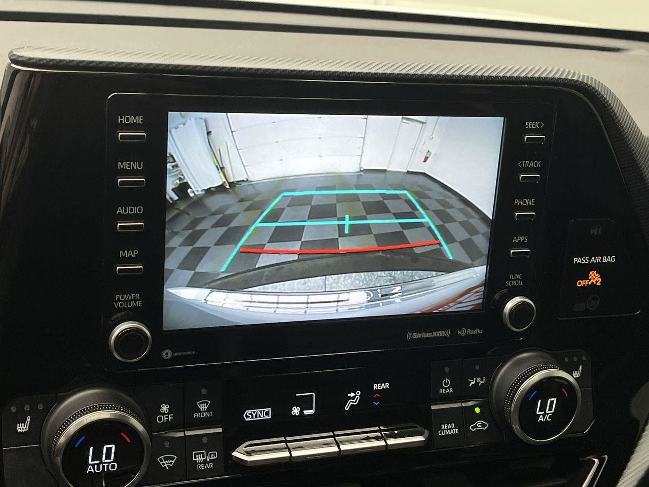 Used 2022 Toyota Highlander XSE AWD/4WD image 5