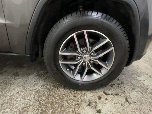 Used 2017 Jeep Grand Cherokee Limited AWD/4WD image 19