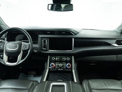 Used 2023 GMC Yukon XL Denali image 17