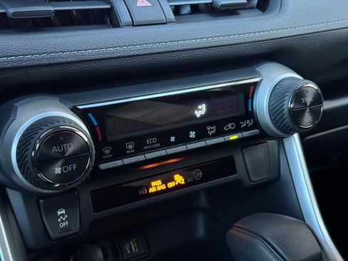 New 2025 Toyota RAV4 XLE image 28