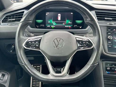 Used 2022 Volkswagen Tiguan SE R-Line FWD image 18