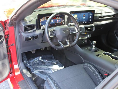 Used 2024 Ford Mustang GT RWD image 7
