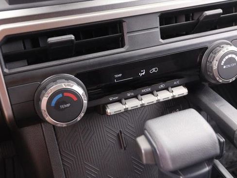 Certified 2025 Toyota 4Runner SR5 AWD/4WD image 16