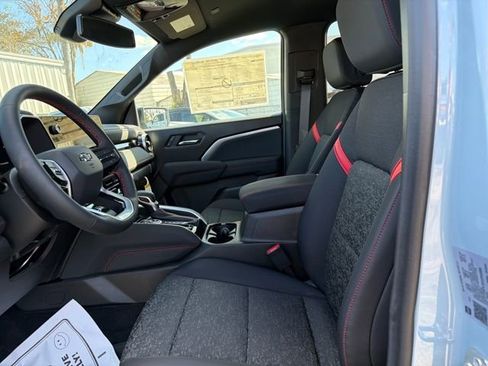 New 2025 Chevrolet Colorado Z71 w/ Midnight Edition image 22