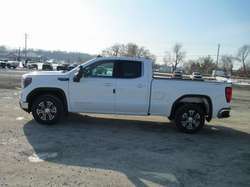 New 2026 GMC Sierra 1500 SLE w/ Max Trailering Package AWD/4WD image 8