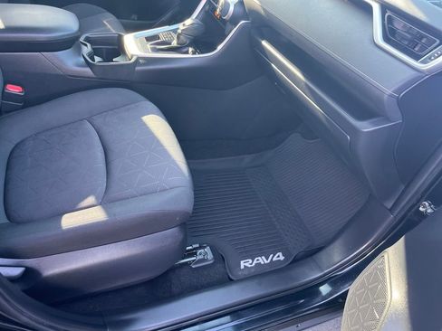 Used 2019 Toyota RAV4 XLE image 32