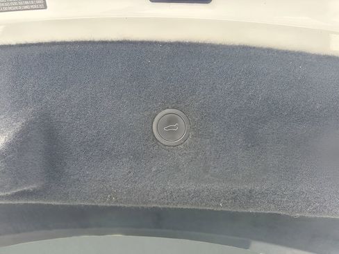 Used 2021 Tesla Model S Plaid image 31