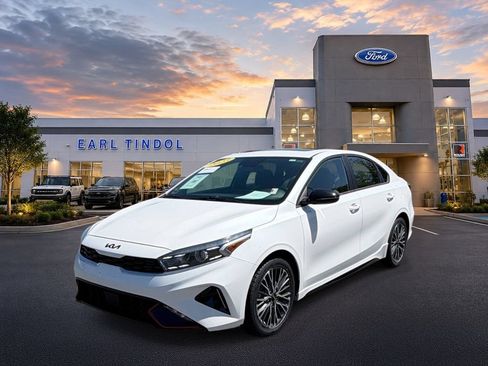 Used 2023 Kia Forte GT-Line w/ GT-Line Premium Package FWD image 5