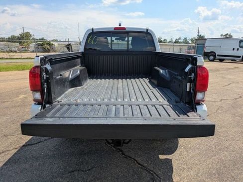 Used 2023 Toyota Tacoma SR RWD image 13