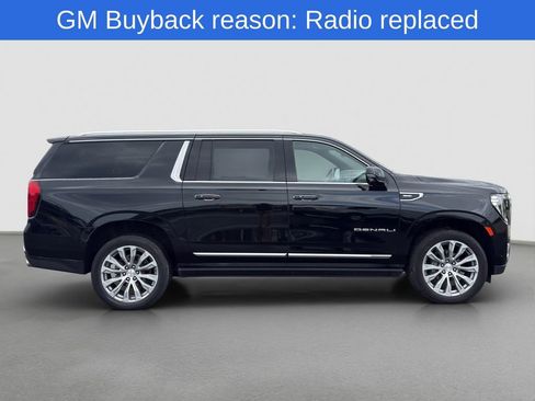 Used 2023 GMC Yukon XL Denali AWD/4WD image 7