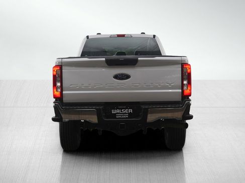 Used 2024 Ford F250 XLT image 4