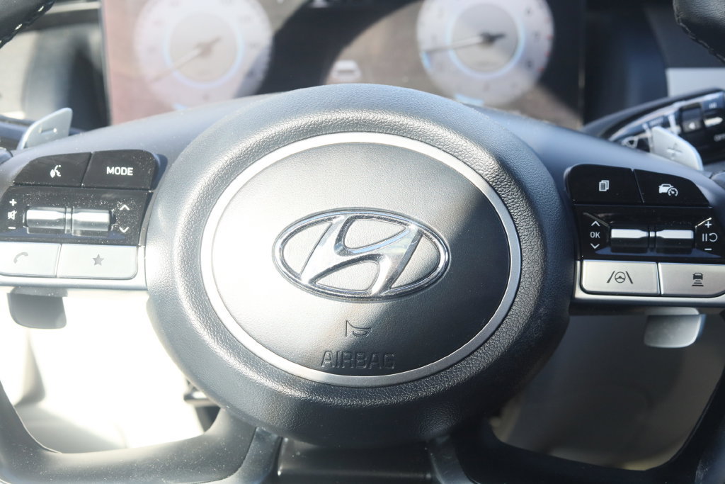 Used 2022 Hyundai Tucson Limited w/ Cargo Package AWD/4WD image 10