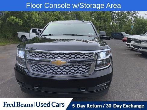 Used 2019 Chevrolet Suburban LT w/ LT Signature Package AWD/4WD image 6