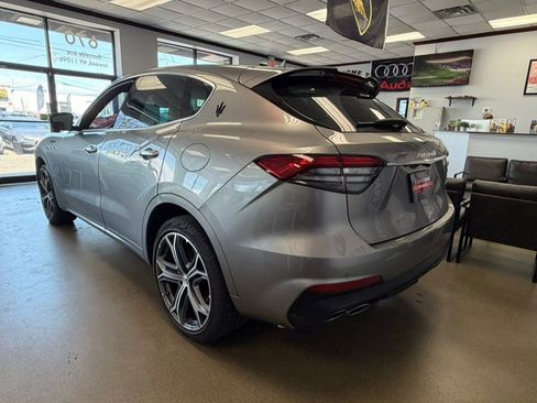 Used 2022 Maserati Levante Modena AWD/4WD image 12