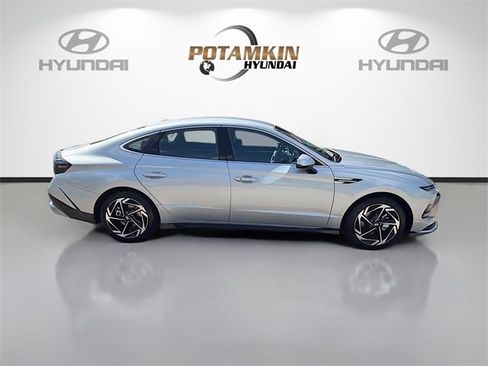 New 2026 Hyundai Sonata SEL image 4