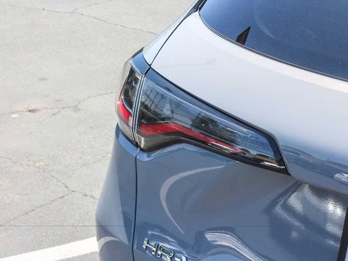 Used 2023 Honda HR-V Sport image 8