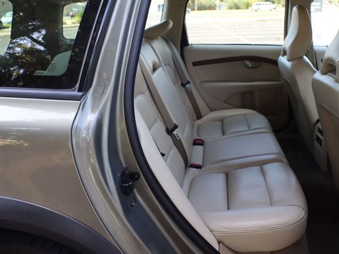 Used 2009 Volvo XC70 T6 image 21