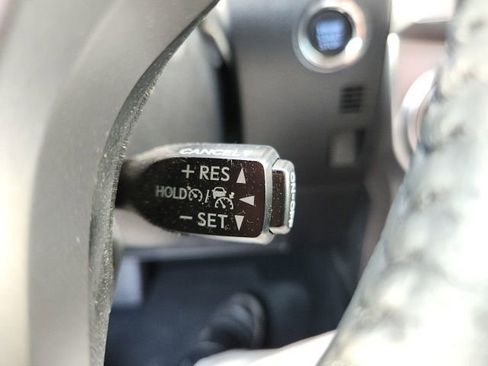 Used 2022 Toyota 4Runner SR5 image 31