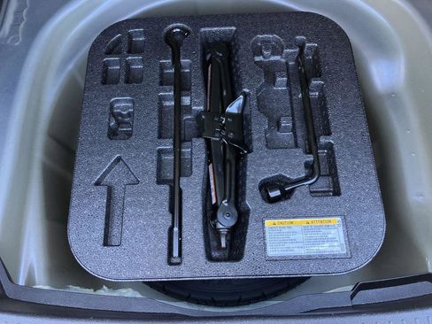 Certified 2024 Toyota Corolla LE image 25