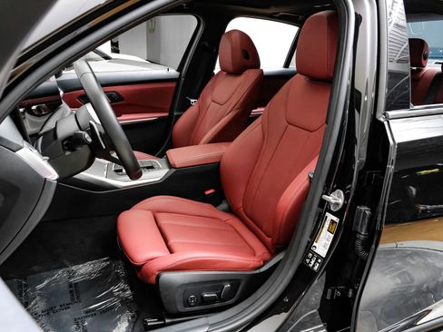 Used 2025 BMW 330i xDrive Sedan image 35