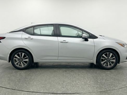 Used 2025 Nissan Versa SV image 11