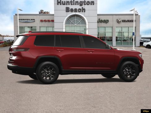 New 2025 Jeep Grand Cherokee L Laredo image 15