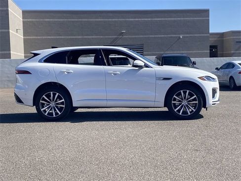 New 2025 Jaguar F-PACE R-Dynamic S image 17