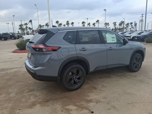 New 2026 Nissan Rogue SV FWD image 5
